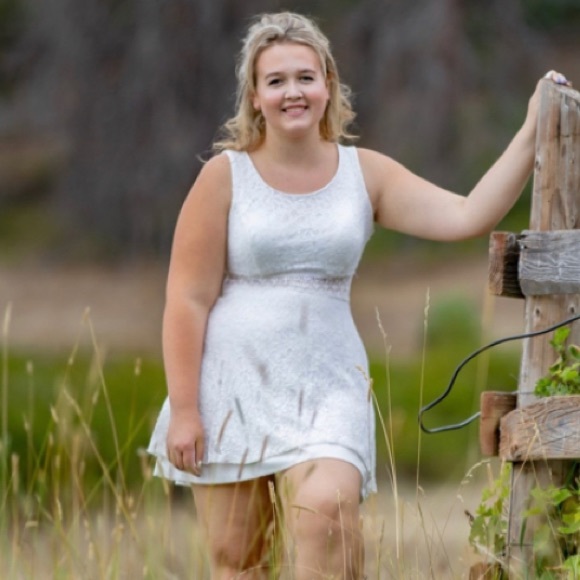 Meet your Posher, Paige - Picture 1 of 1